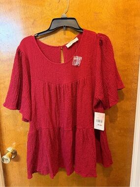 A beautiful soul burgundy red lightweight ruffle short sleeve blouse new 18/20